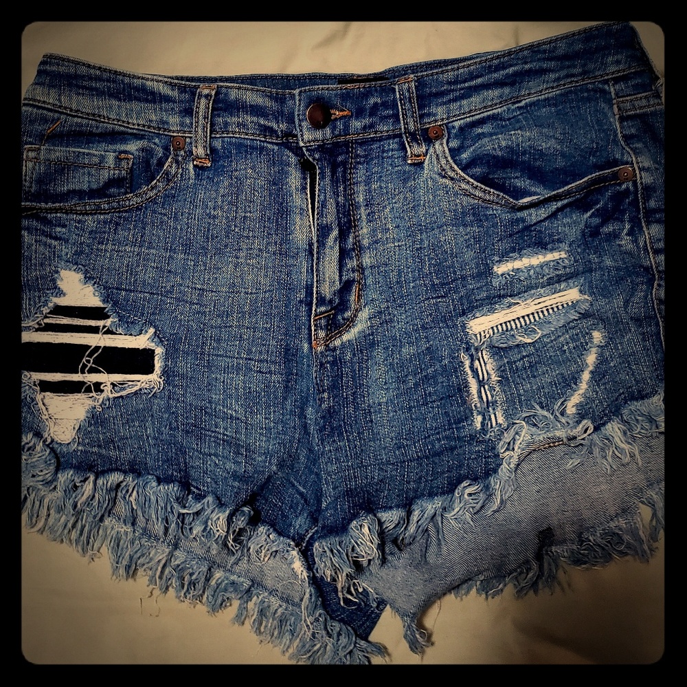 High Waisted Cut Off Distresses Shorts